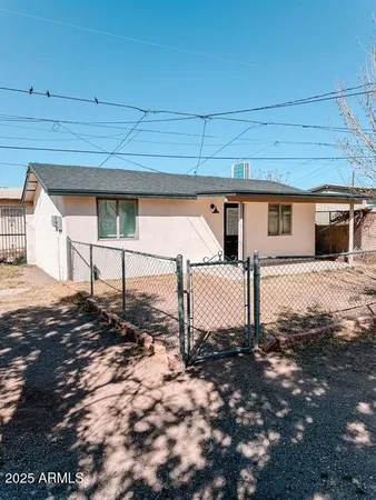 $315,000 | 914 East 8th Street, Douglas, AZ 85607