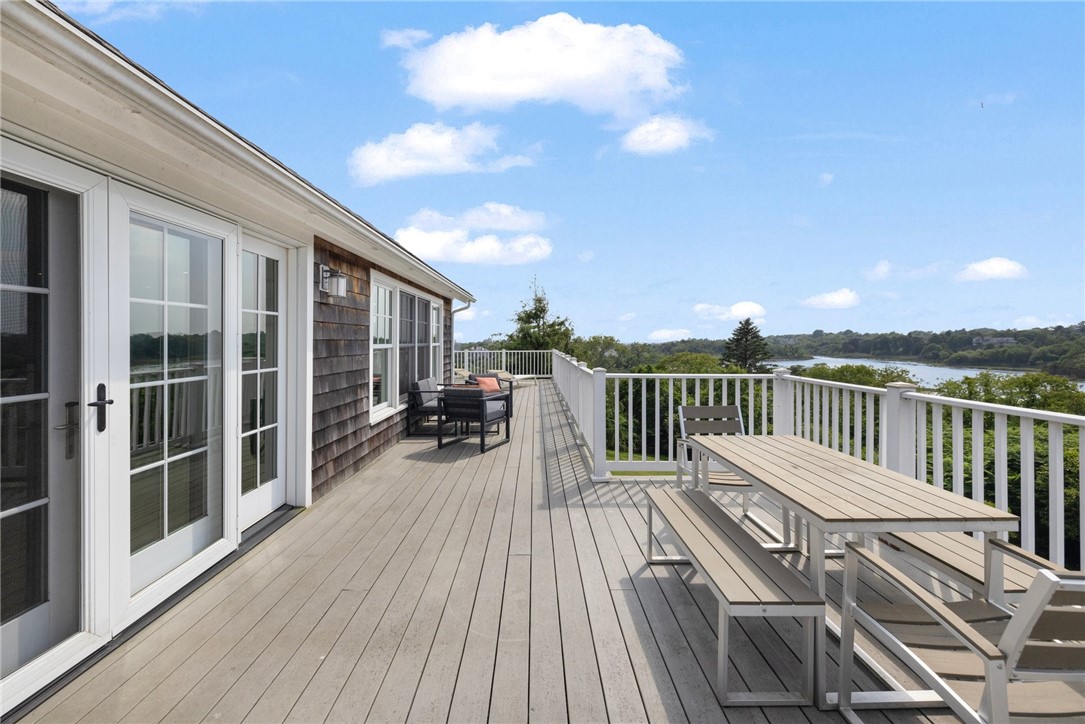 21 Ocean Heights Road Newport, RI 02840 - Photo 12 of 41