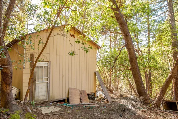 $200,000 | 40643 Covelo Road, Willits, CA 95490