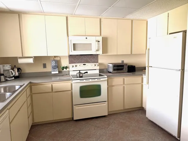 $4,500 | 3518 Richwood, Unit 52, Sarasota, FL 34235