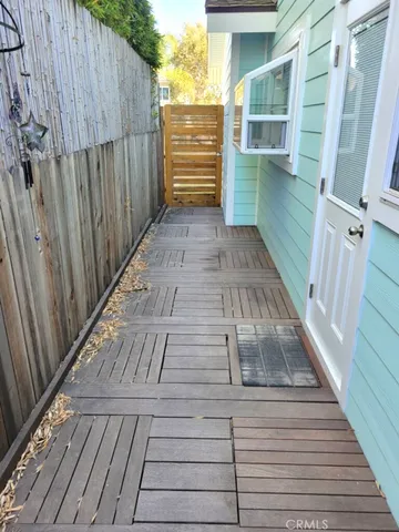 a view of a back yard of the house