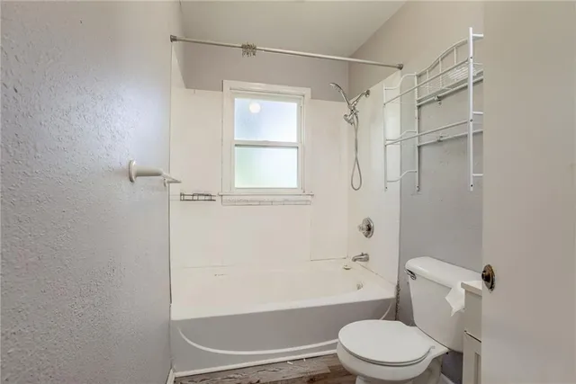 $174,900 | 18802 South Lakeside Lane, Belton, MO 64012