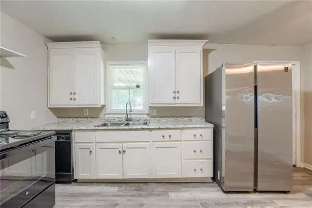 $174,900 | 18802 South Lakeside Lane, Belton, MO 64012