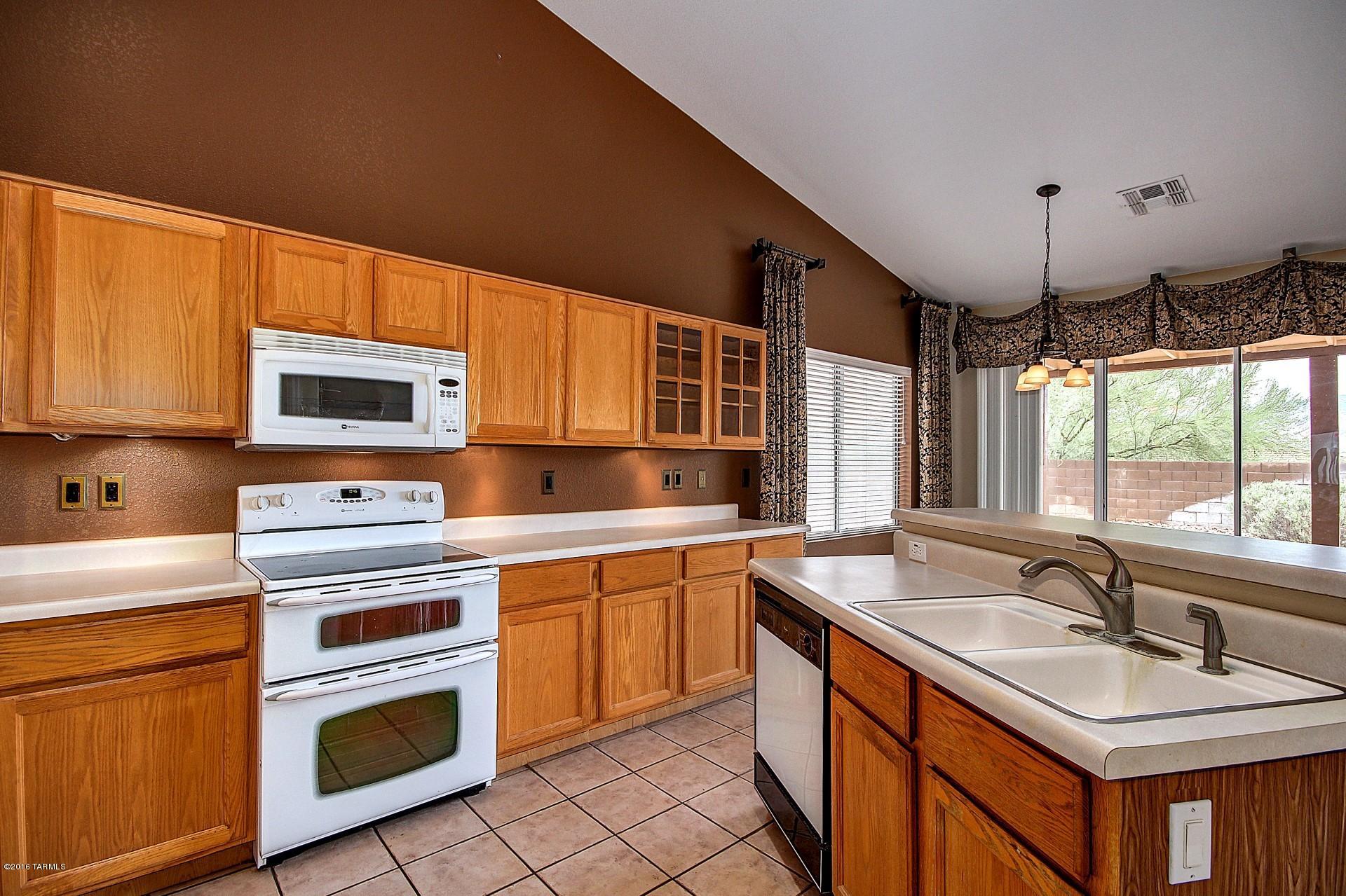 9931 East Island Sun Road Tucson, AZ 85748 - Photo 12 of 30