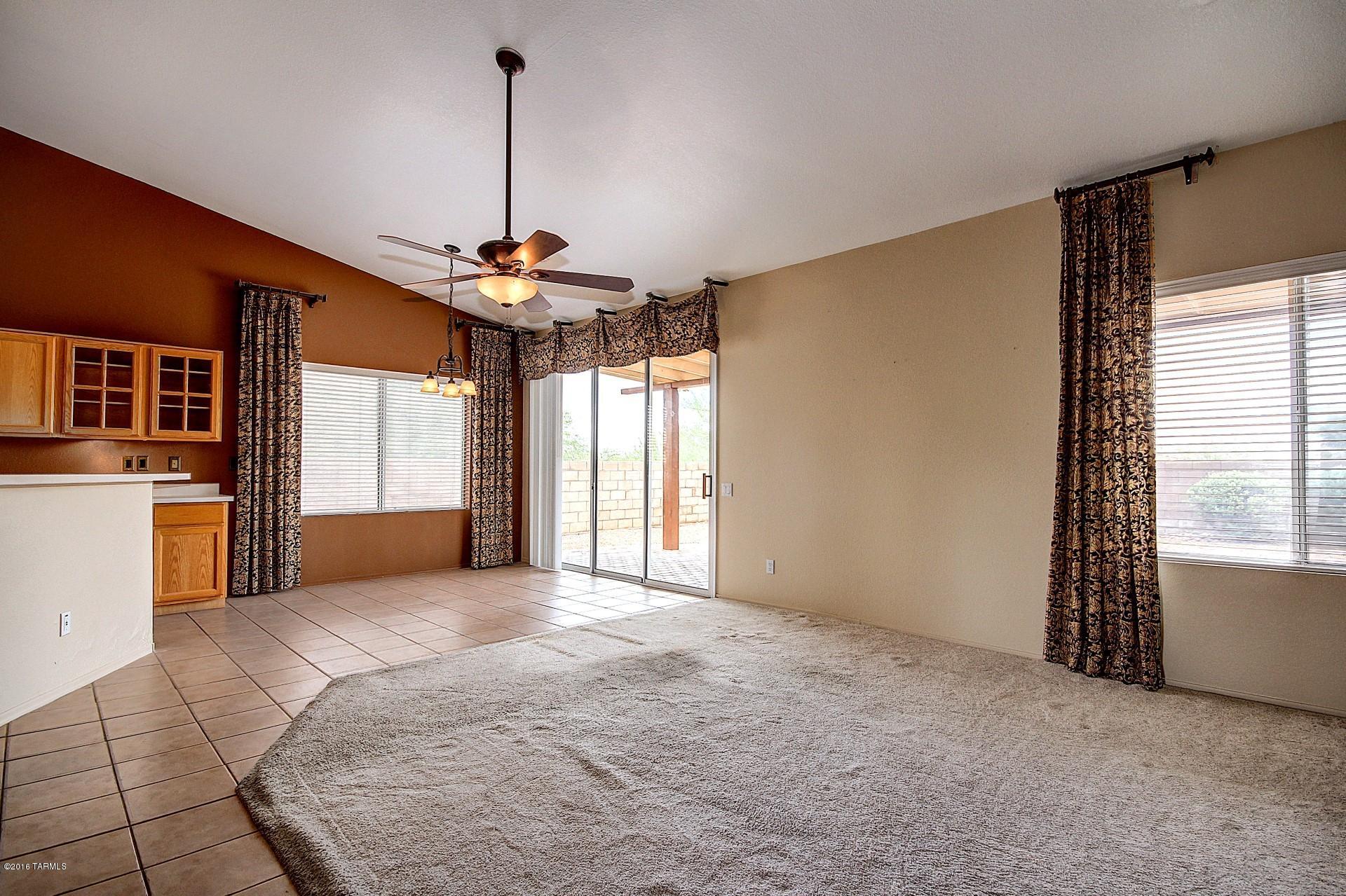 9931 East Island Sun Road Tucson, AZ 85748 - Photo 4 of 30
