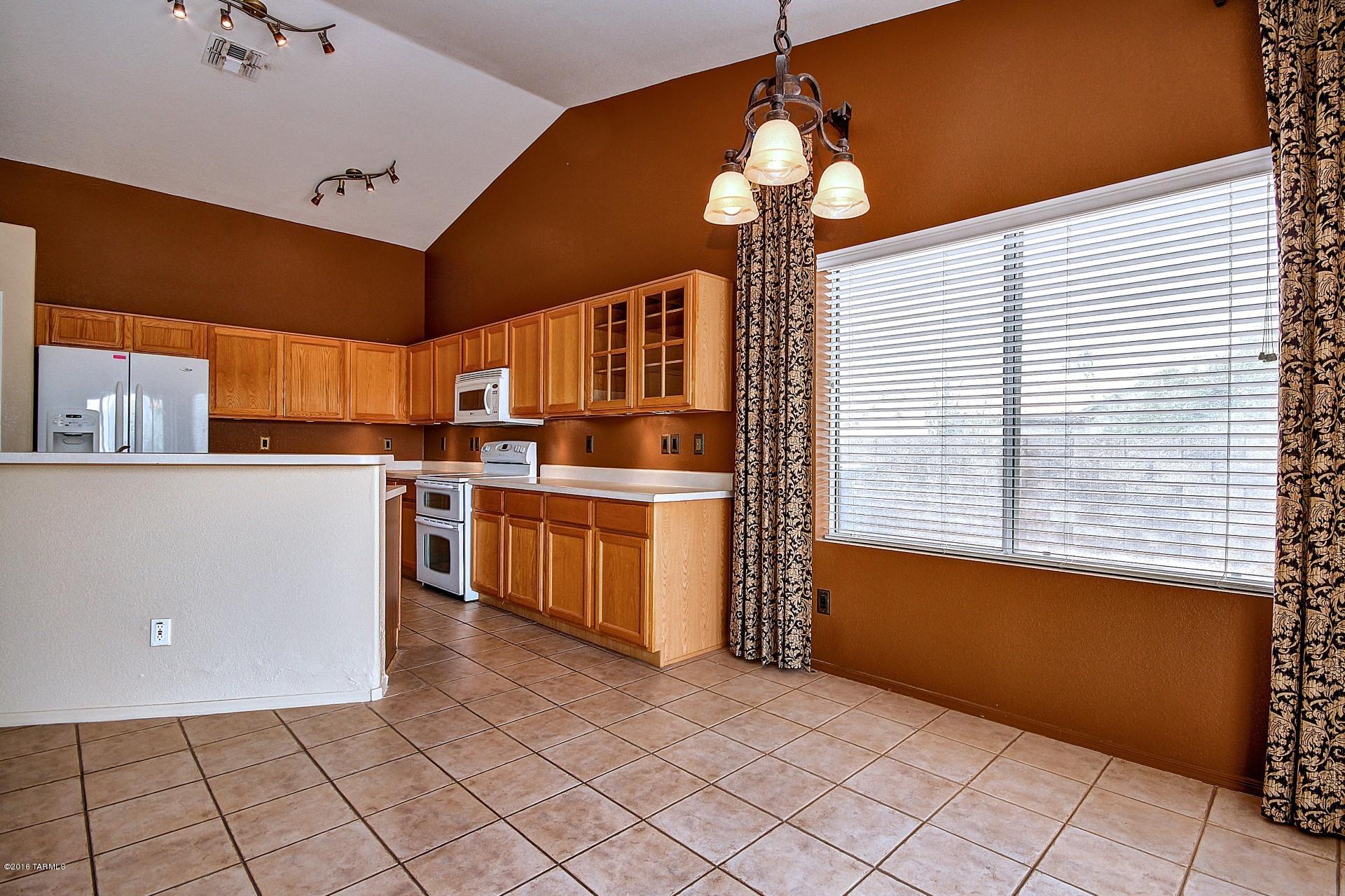 9931 East Island Sun Road Tucson, AZ 85748 - Photo 7 of 30
