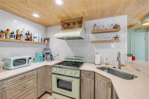 $950,000 | 308 Normandy Avenue, New Smyrna Beach, FL 32169