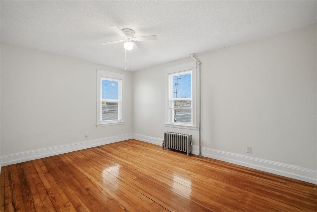 39 Baldwin Street West Springfield, MA 01089 - Photo 12 of 35