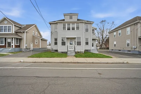 $385,000 | 39 Baldwin Street, West Springfield, MA 01089