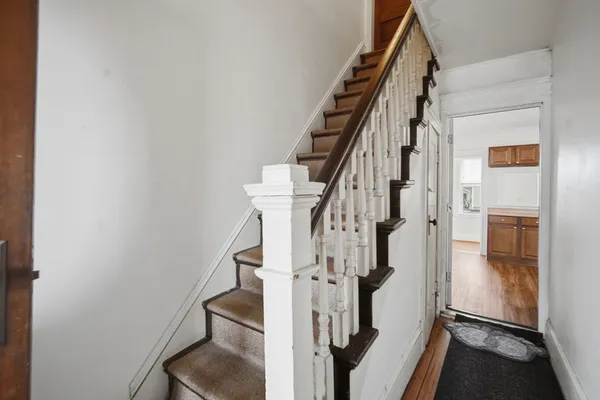 $385,000 | 39 Baldwin Street, West Springfield, MA 01089