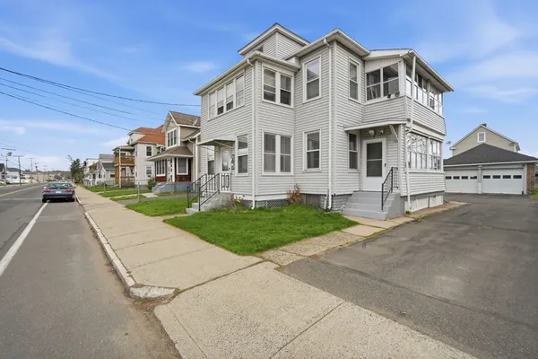$385,000 | 39 Baldwin Street, West Springfield, MA 01089