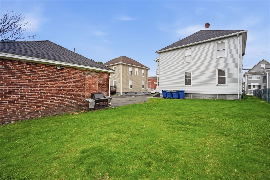 39 Baldwin Street West Springfield, MA 01089 - Photo 33 of 35