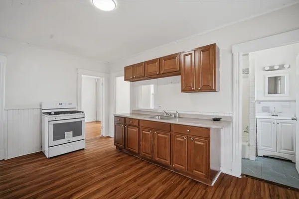 $385,000 | 39 Baldwin Street, West Springfield, MA 01089