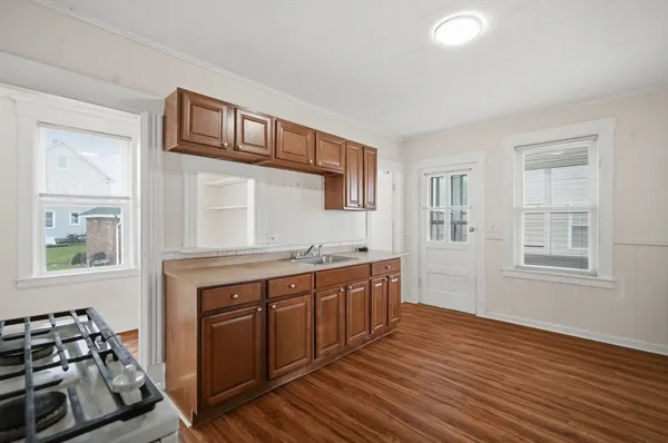$385,000 | 39 Baldwin Street, West Springfield, MA 01089