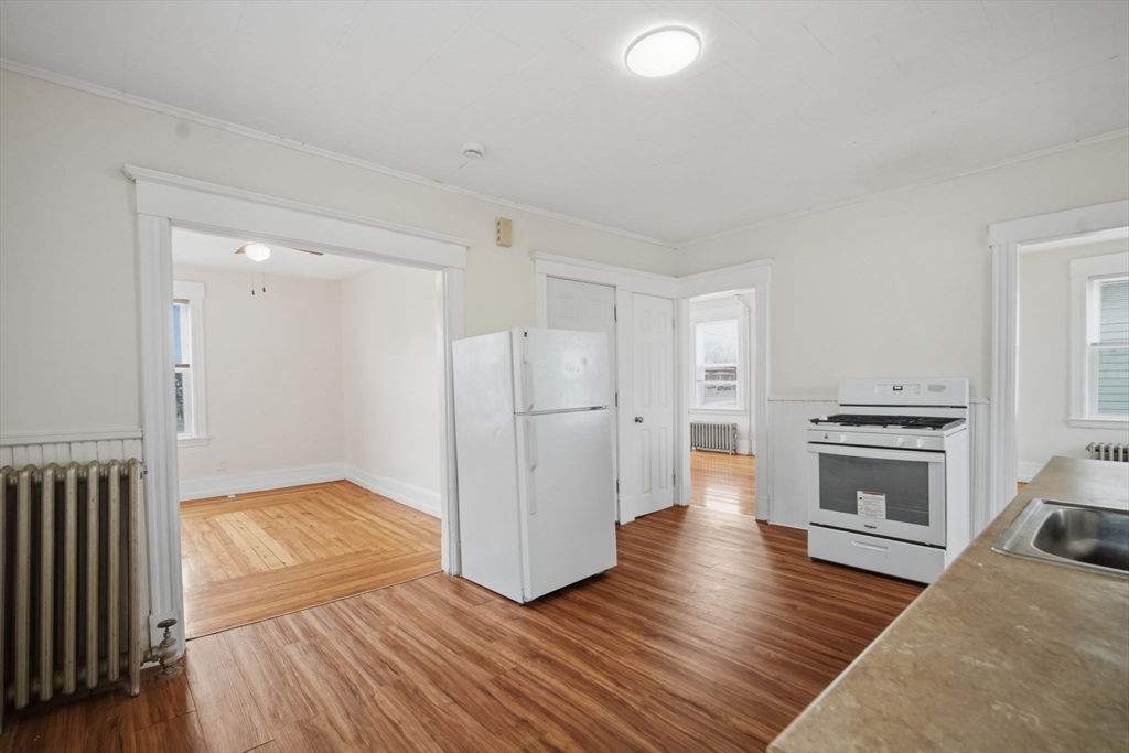 39 Baldwin Street West Springfield, MA 01089 - Photo 7 of 35