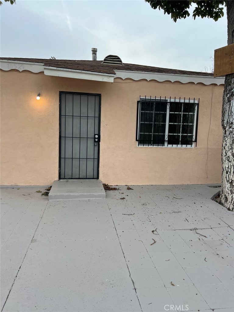 10529 Grape Street Los Angeles, CA 90002 - Photo 2 of 12