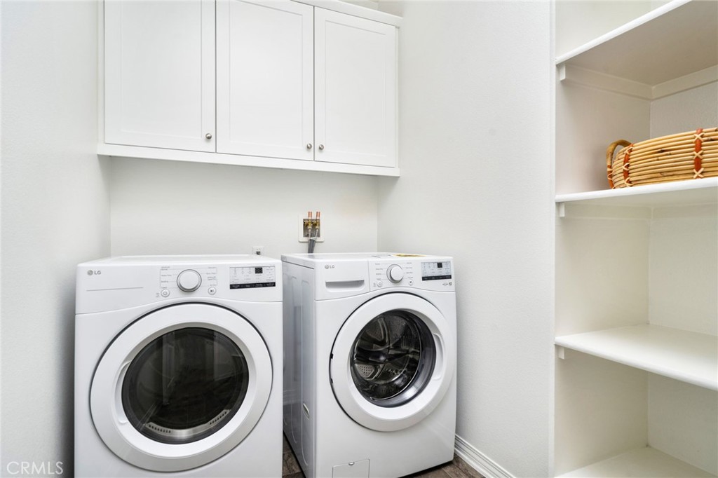 16502 Casa Grande Avenue, Unit 102 Fontana, CA 92336 - Photo 15 of 41 a utility room with dryer and washer