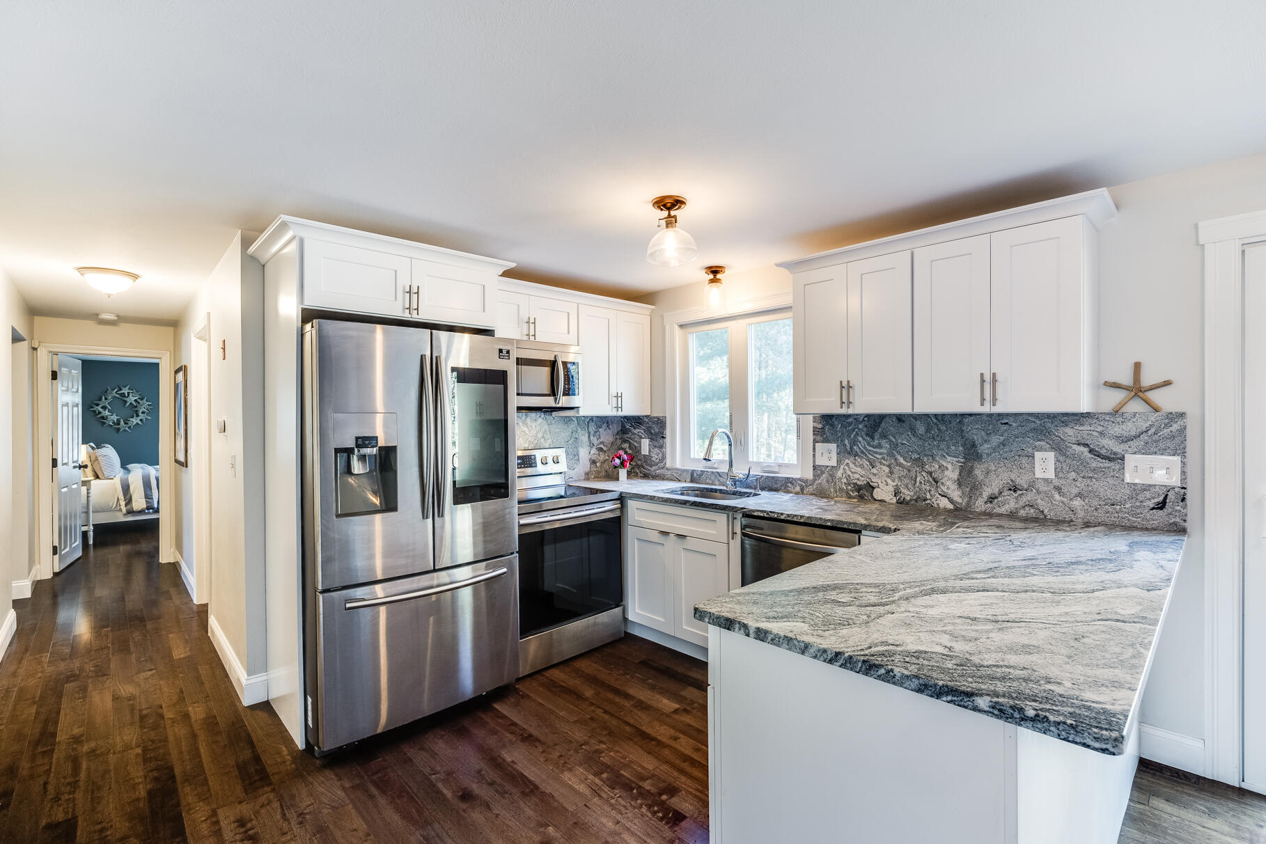 49 Roosevelt Road Cotuit, MA 02635 - Photo 3 of 21 9L4A0228