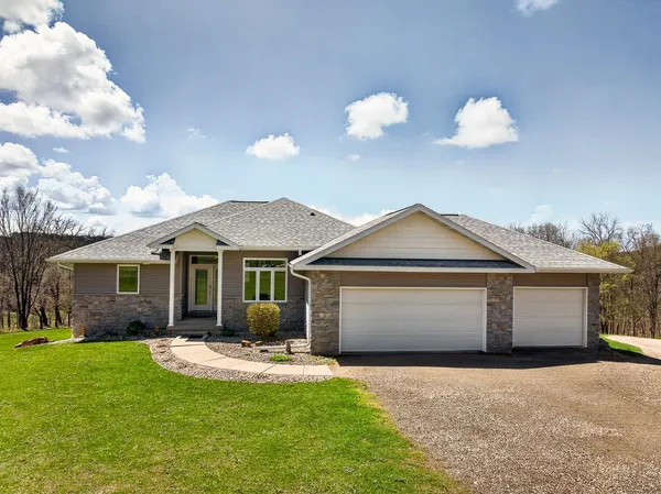 $699,000 | W9558 County Hwy H, Blanchardville, WI 53516