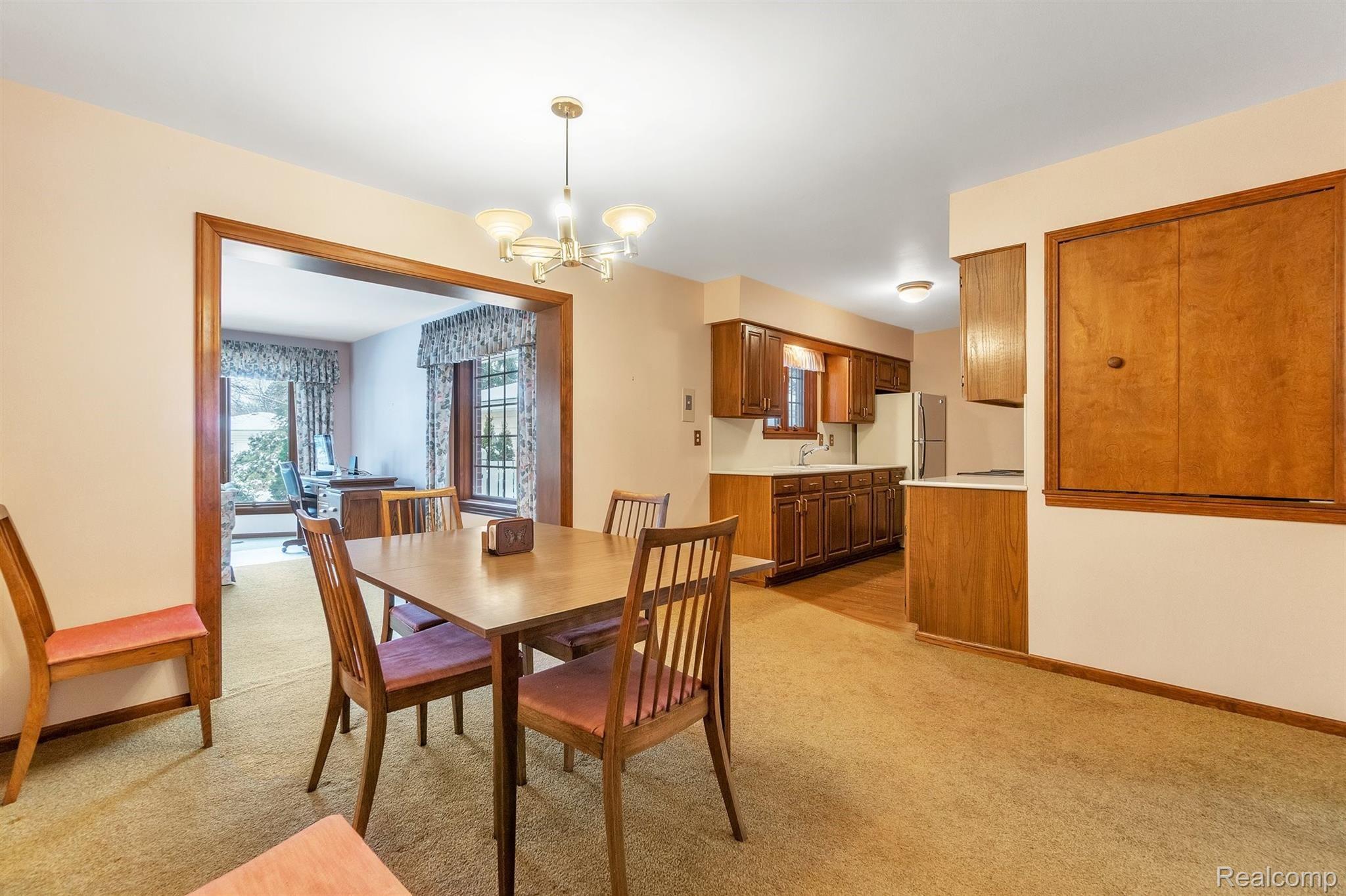 1216 State Road Fenton, MI 48430 - Photo 6 of 42 10-1216 State Rd-10.jpg