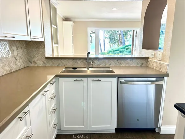 $6,500 | 615 Bay Hill Drive, Newport Beach, CA 92660