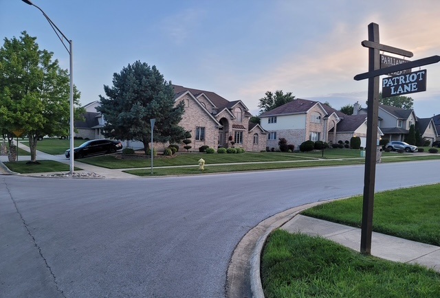 1237 Parliament Street Crete, IL 60417 - Photo 2 of 66 Gallery Image 2
