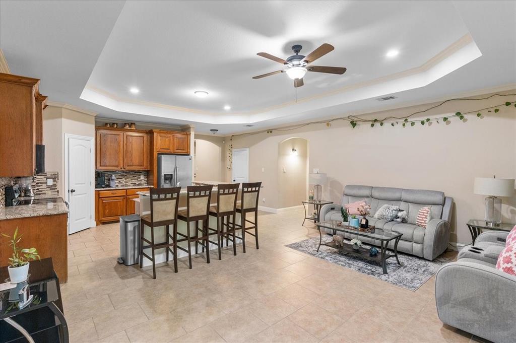 502 Ritchey Street Gainesville, TX 76240 - Photo 13 of 29 a view of a dining room with furniture