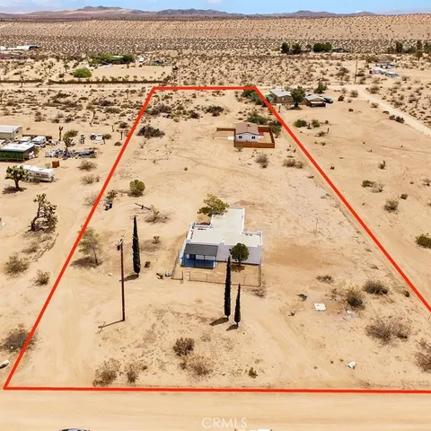 $460,000 | 1266 Cambria Avenue, Unit U12, Yucca Valley, CA 92284