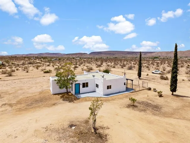 $460,000 | 1266 Cambria Avenue, Unit U12, Yucca Valley, CA 92284