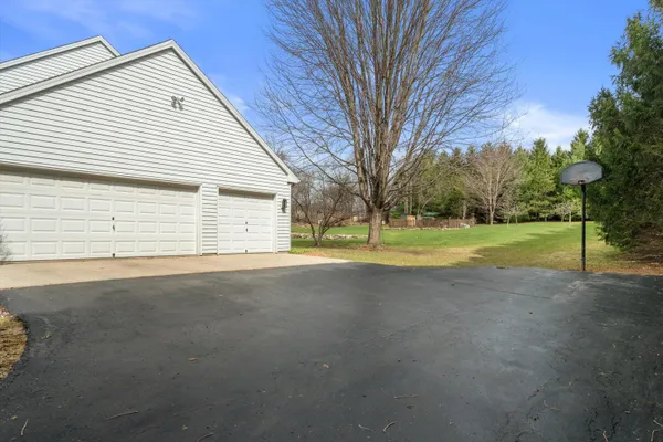 $624,900 | W254-s7310 Glenview Drive, Waukesha, WI 53189