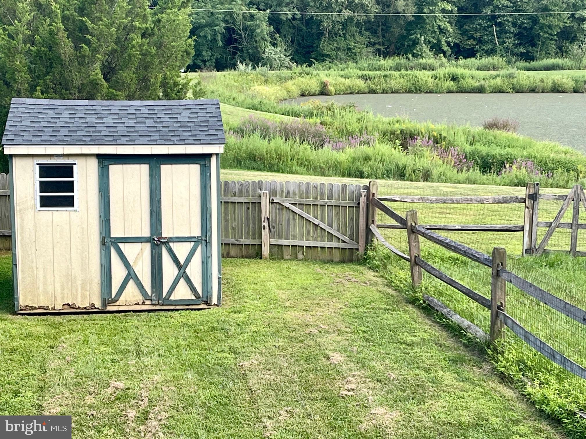 175 Darling Street Newark, DE 19702 - Photo 17 of 17 Fenced Yard with Open Space Views