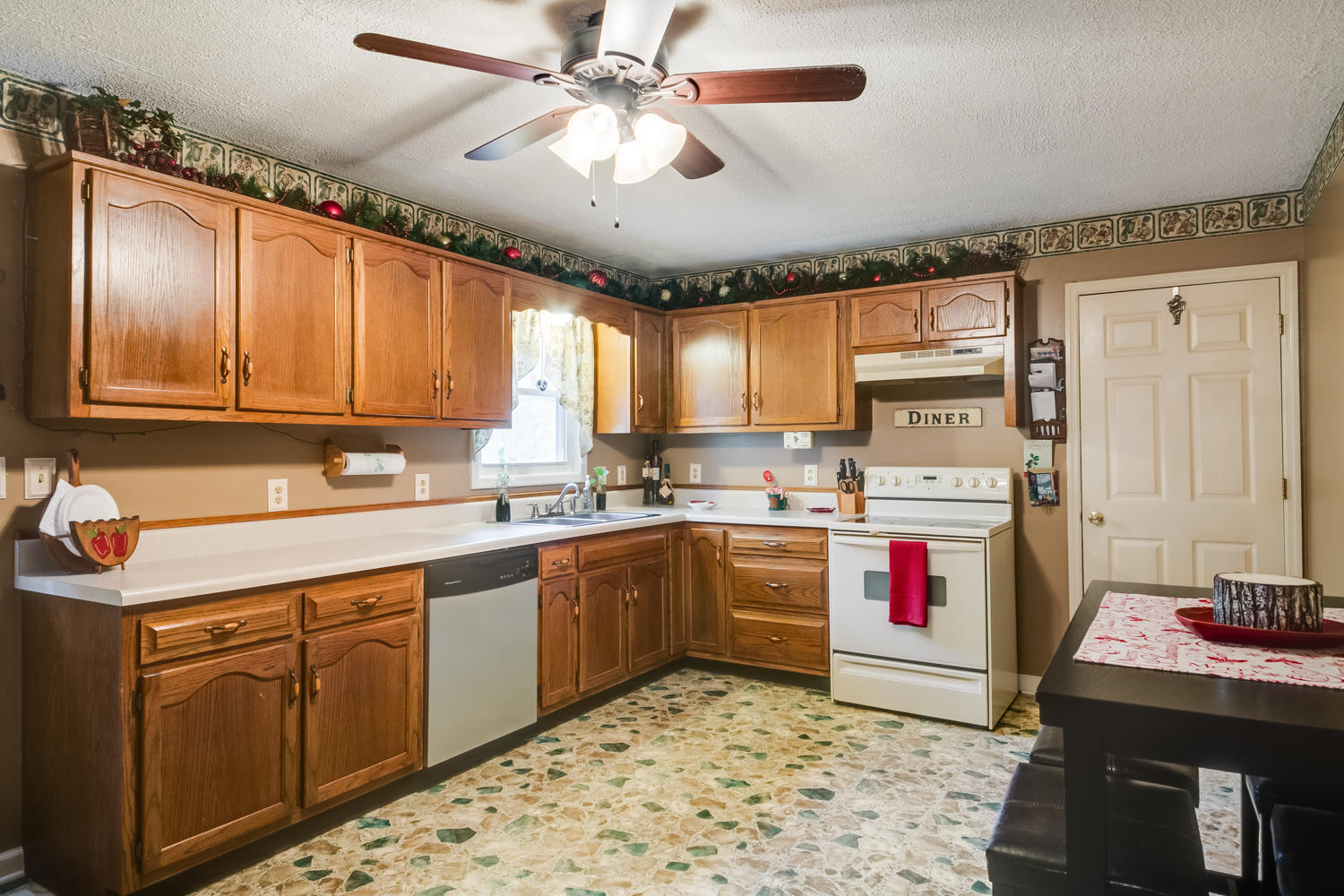 8709 Hidden Branches Road Harrison, TN 37341 - Photo 10 of 23 8709_Hidden_Branches_Rd_015
