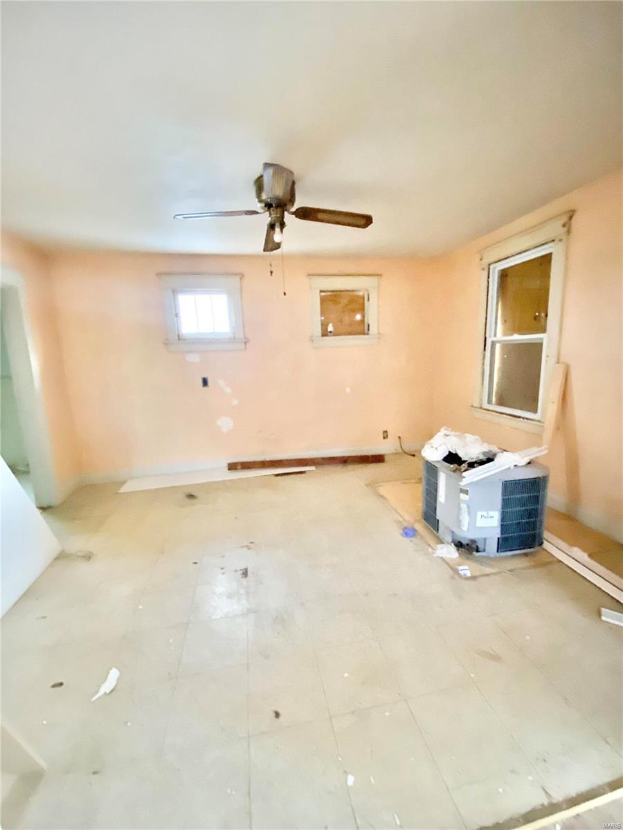 3818 North Hanley Road St. Louis, MO 63121 - Photo 4 of 12