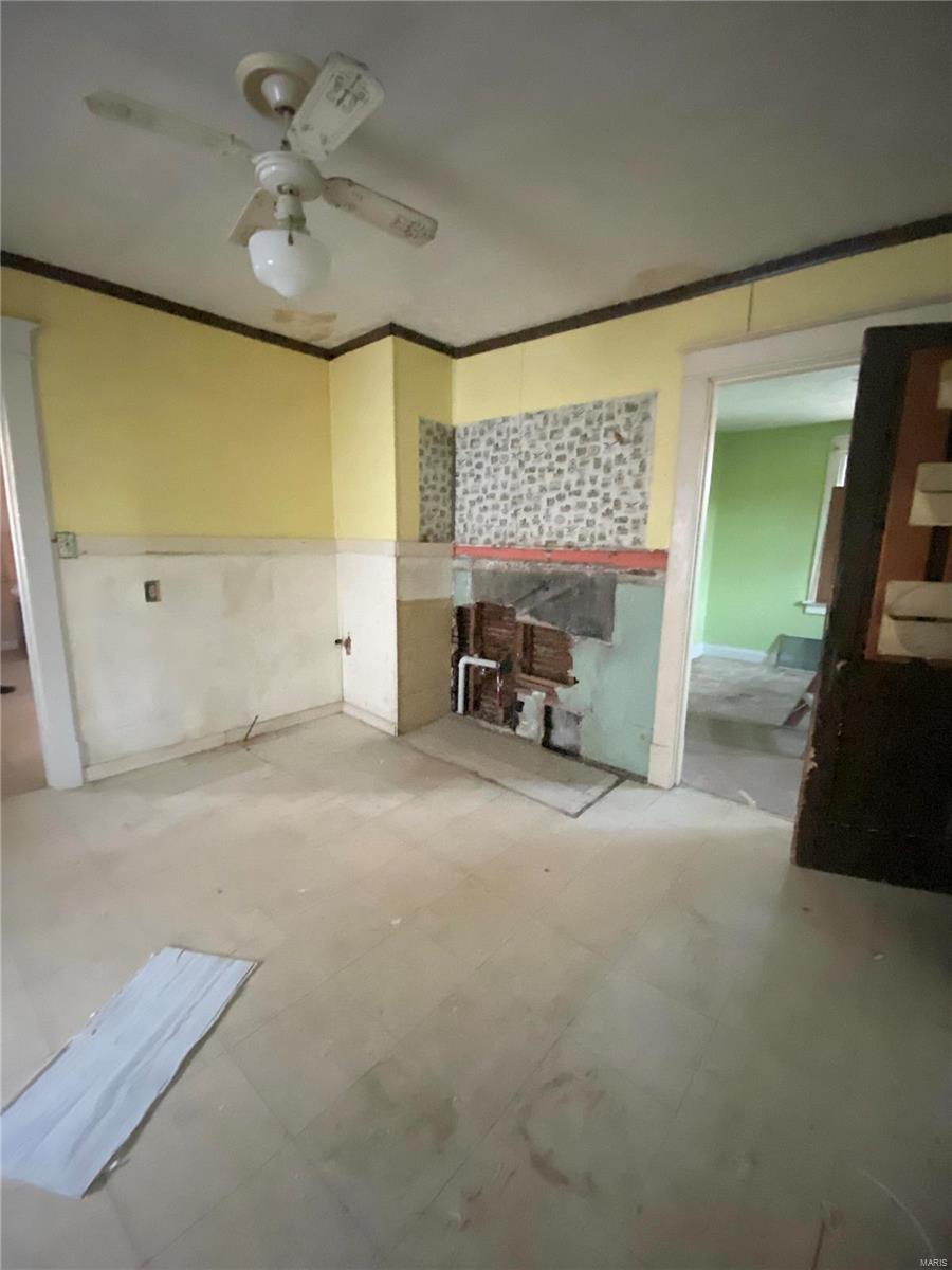 3818 North Hanley Road St. Louis, MO 63121 - Photo 6 of 12