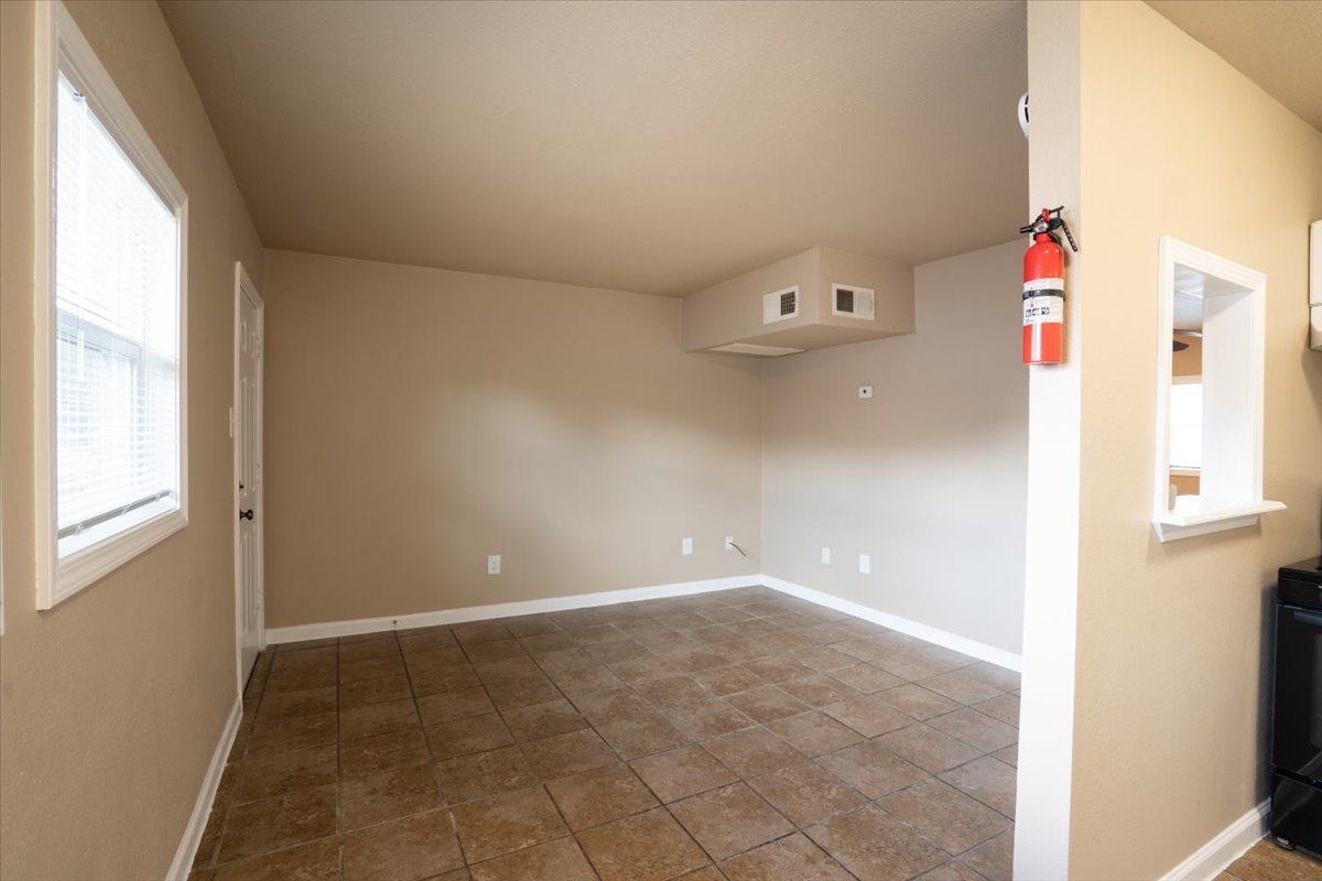 1907 Dismuke Street, Unit 35 Houston, TX 77023 - Photo 4 of 8