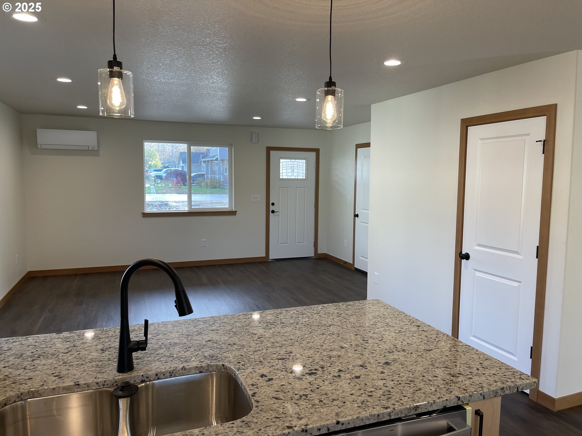 300 North Jellison Street Amity, OR 97101 - Photo 16 of 31