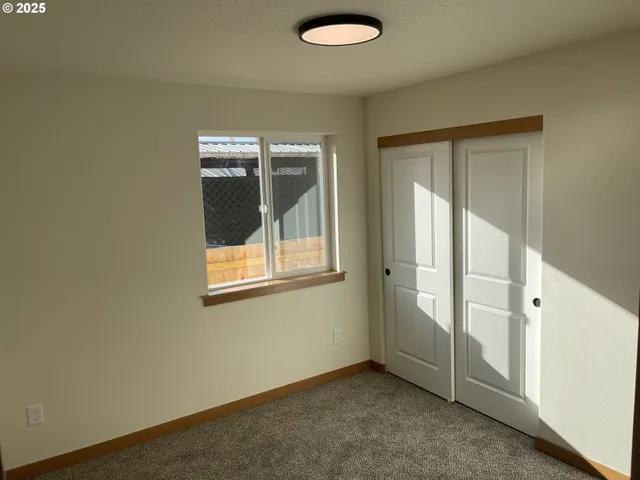 $429,000 | 300 North Jellison Street, Amity, OR 97101