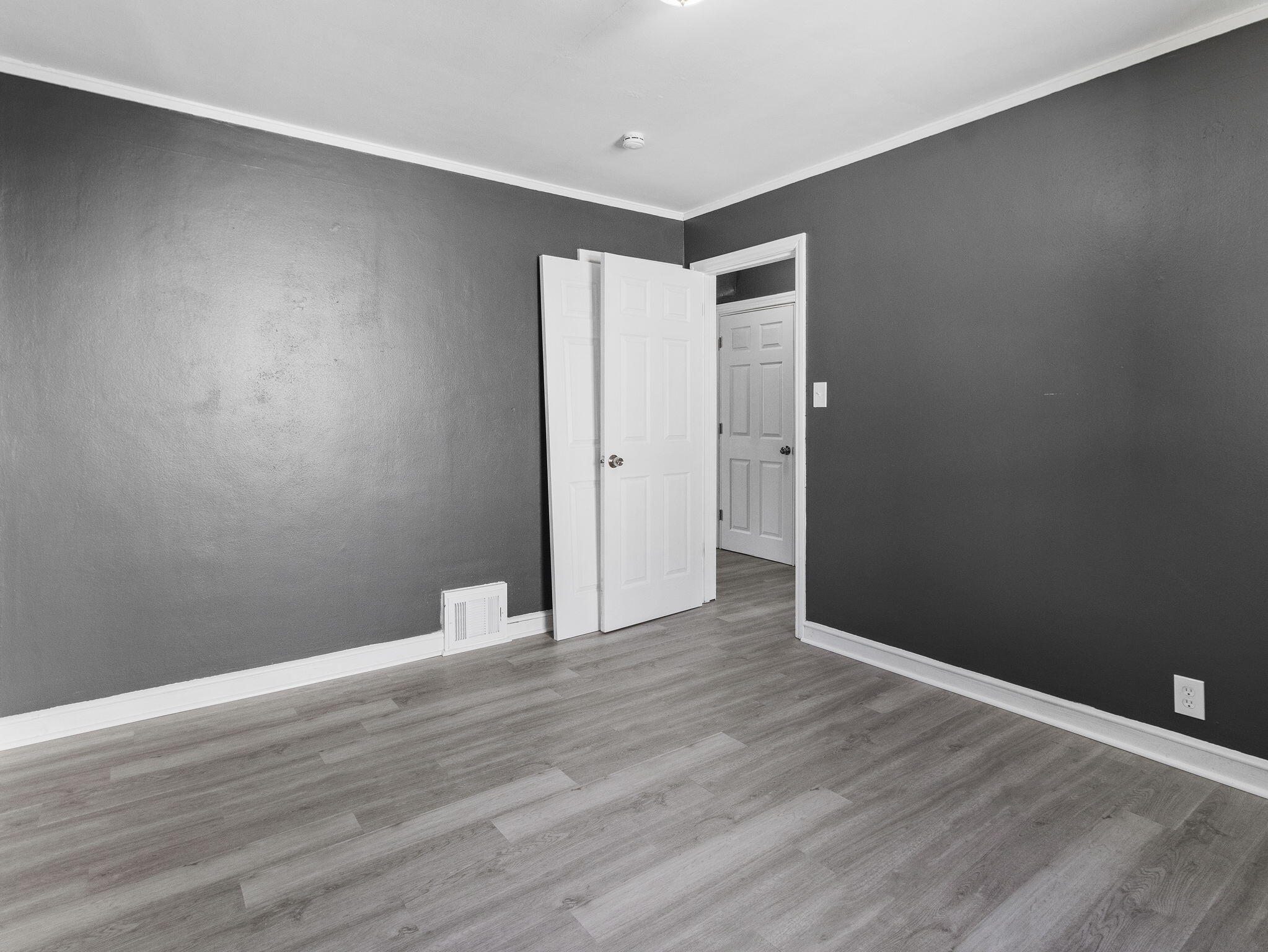 5045 North 25th Street Milwaukee, WI 53209 - Photo 14 of 34 12-web-or-mls-IMG_9124