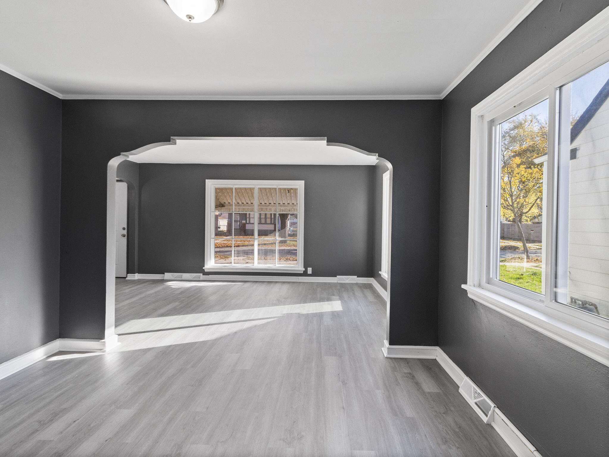 5045 North 25th Street Milwaukee, WI 53209 - Photo 6 of 34 4-web-or-mls-IMG_9097