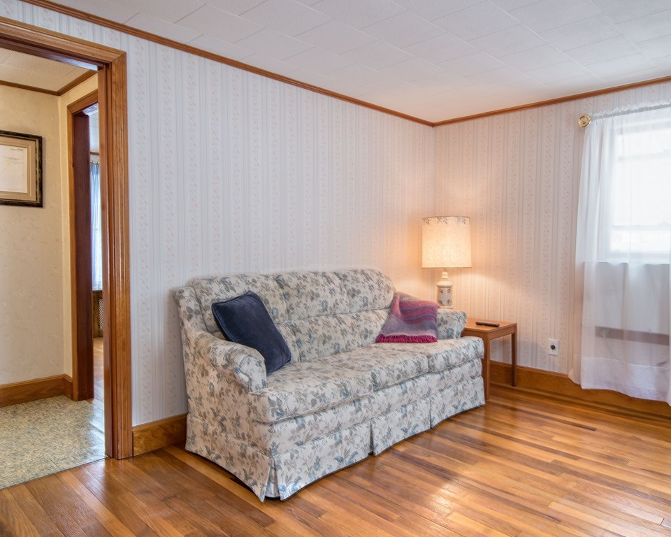 85 Foster Road Tewksbury, MA 01876 - Photo 9 of 22 Gallery Image 9