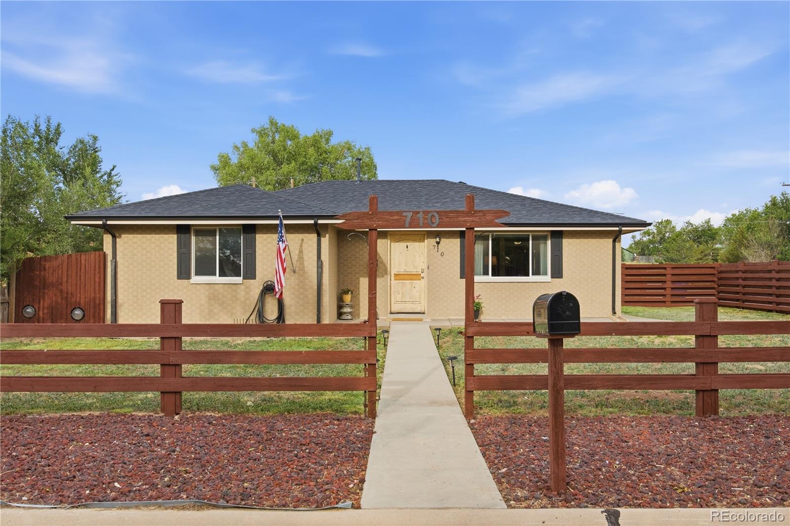710 4th Street Bennett, CO 80102 - Photo 2 of 35