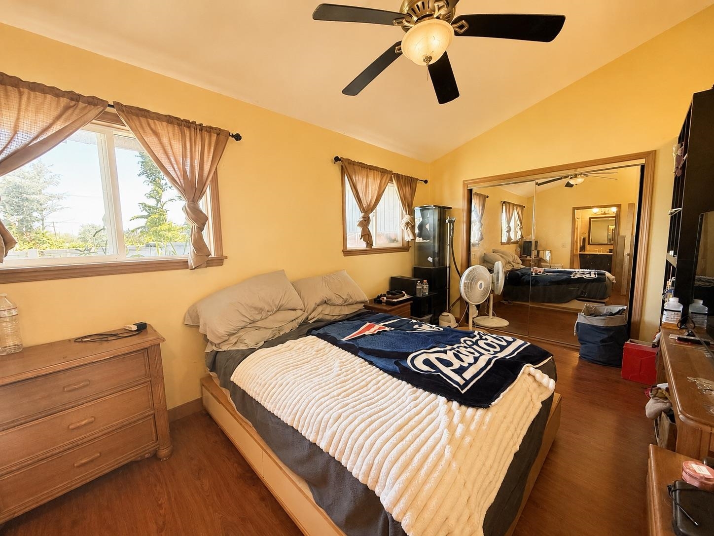 2615 Kaupakalua Road Haiku, HI 96708 - Photo 25 of 47 House 2 - Primary Bedroom