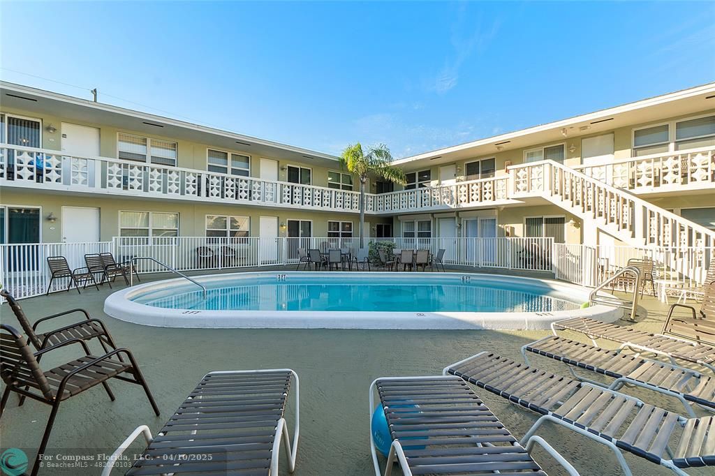 3230 Northeast 13th Street, Unit 102 Pompano Beach, FL 33062 - Photo 26 of 48