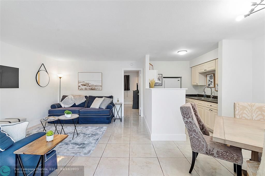 3230 Northeast 13th Street, Unit 102 Pompano Beach, FL 33062 - Photo 8 of 48