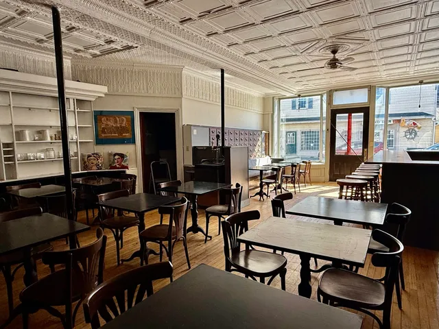 $649,000 | 64 Main Street, Vinalhaven, ME 04863