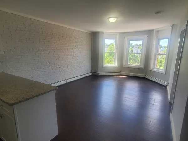 $3,500 | 620 Dudley Street, Unit 4, Boston, MA 02125