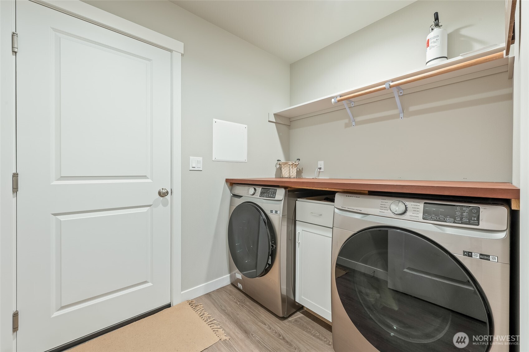 2205 Southeast Marlette Road East Wenatchee, WA 98802 - Photo 22 of 29 a utility room with dryer and washer