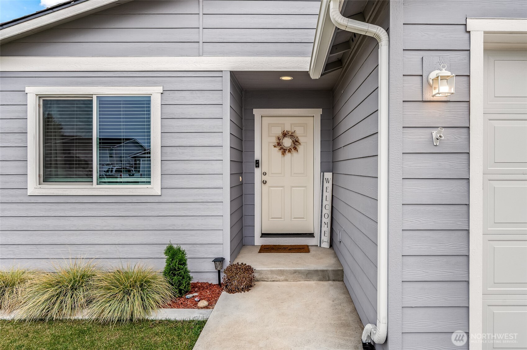 2205 Southeast Marlette Road East Wenatchee, WA 98802 - Photo 28 of 29 a view of front door of house