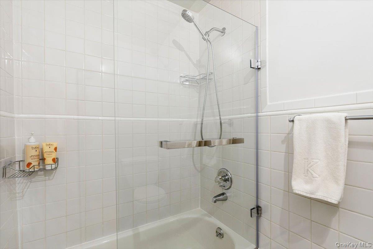 43 Winslow Road White Plains, NY 10606 - Photo 16 of 32 a bathroom with a shower