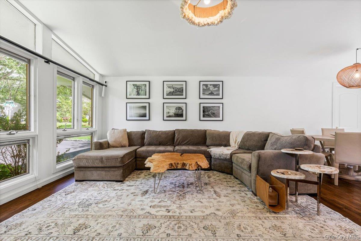 43 Winslow Road White Plains, NY 10606 - Photo 5 of 32 a living room with furniture and a window